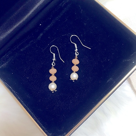 🆕Sweet Handmade Peachy Beaded Dangle Earrings for Pierced Ears👌🏼Lightweight🌸 - Picture 7 of 16